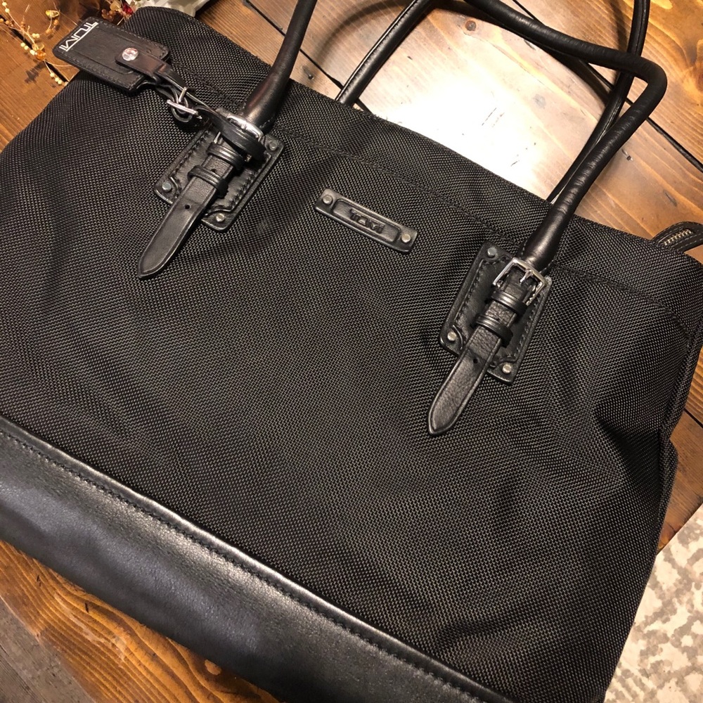 Tumi tote bag